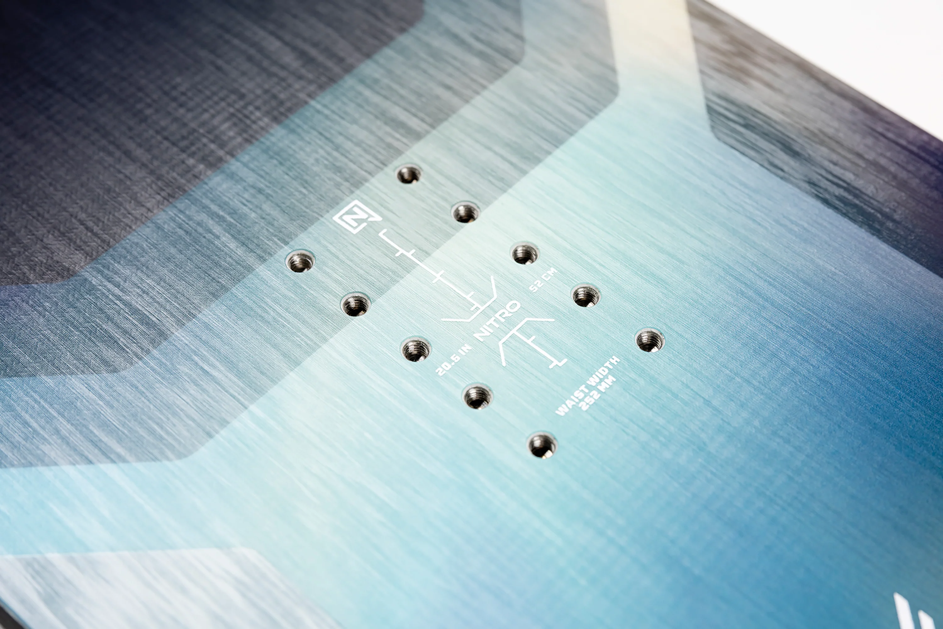 Nitro Team Snowboard - Image 3